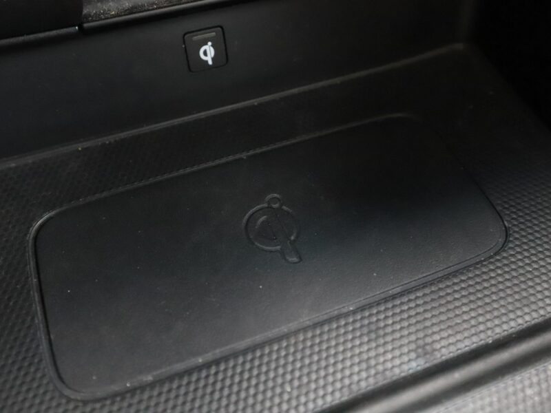 Kia Niro skóra navi kamera i czujniki parkowania szyberdach