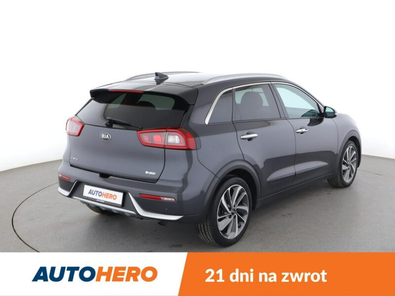 Kia Niro skóra navi kamera i czujniki parkowania szyberdach