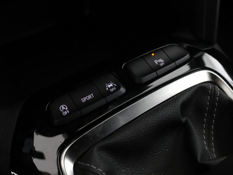 Opel Corsa GS line, kamera cofania, cyforwe zegary, Aut. klima, Bluetooth F (2019-)