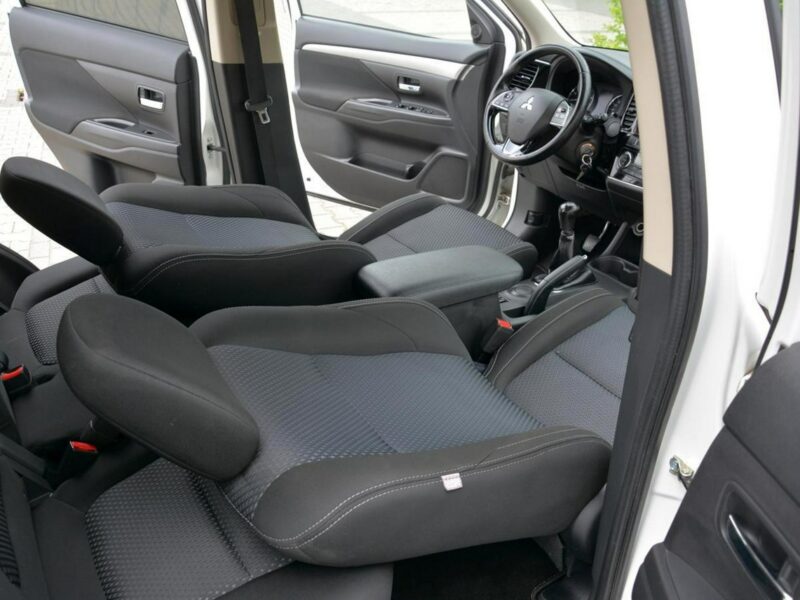 Mitsubishi Outlander 2.0(150KM) Lift 98 tys przebieg Ledy Kamera Alu Grzane fotele ASO III (2012-)