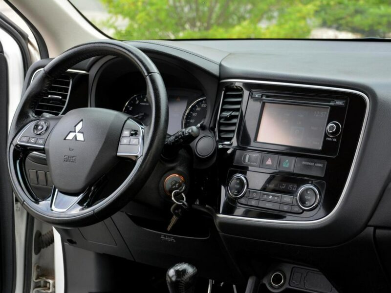 Mitsubishi Outlander 2.0(150KM) Lift 98 tys przebieg Ledy Kamera Alu Grzane fotele ASO III (2012-)
