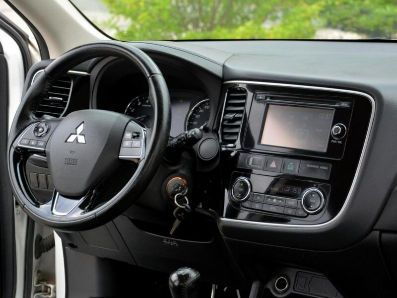 Mitsubishi Outlander 2.0(150KM) Lift 98 tys przebieg Ledy Kamera Alu Grzane fotele ASO III (2012-)