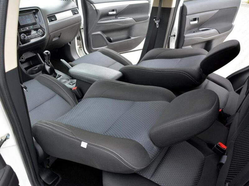 Mitsubishi Outlander 2.0(150KM) Lift 98 tys przebieg Ledy Kamera Alu Grzane fotele ASO III (2012-)