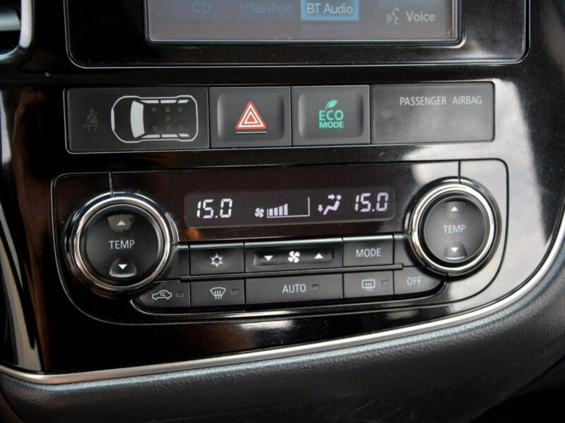 Mitsubishi Outlander 2.0(150KM) Lift 98 tys przebieg Ledy Kamera Alu Grzane fotele ASO III (2012-)