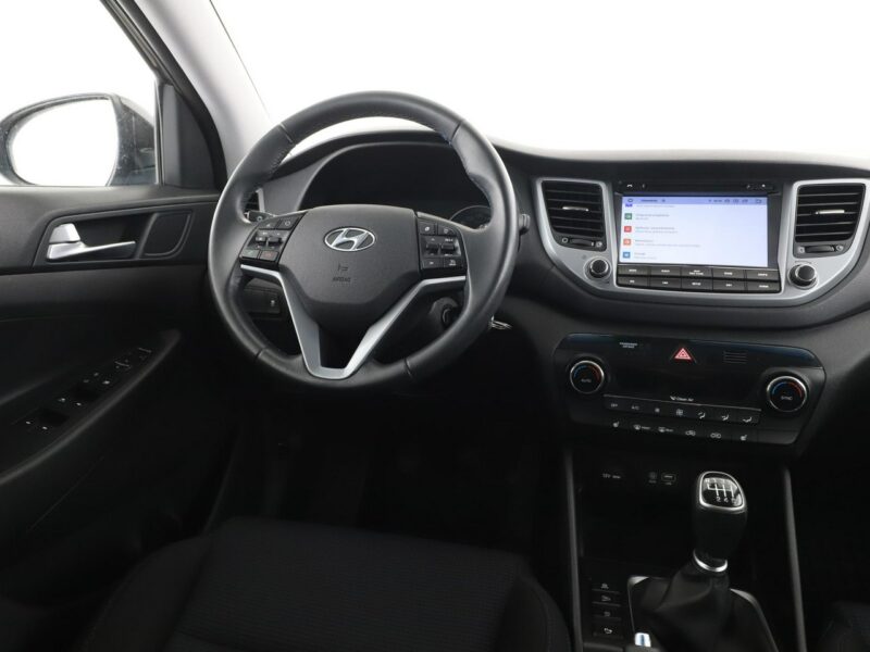 Hyundai Tucson PDC grzane fotele navi bluetooth hak III (2015-2020)