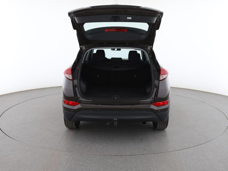 Hyundai Tucson PDC grzane fotele navi bluetooth hak III (2015-2020)