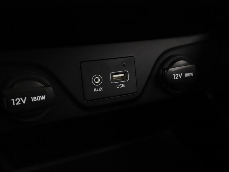 Hyundai Tucson PDC grzane fotele navi bluetooth hak III (2015-2020)