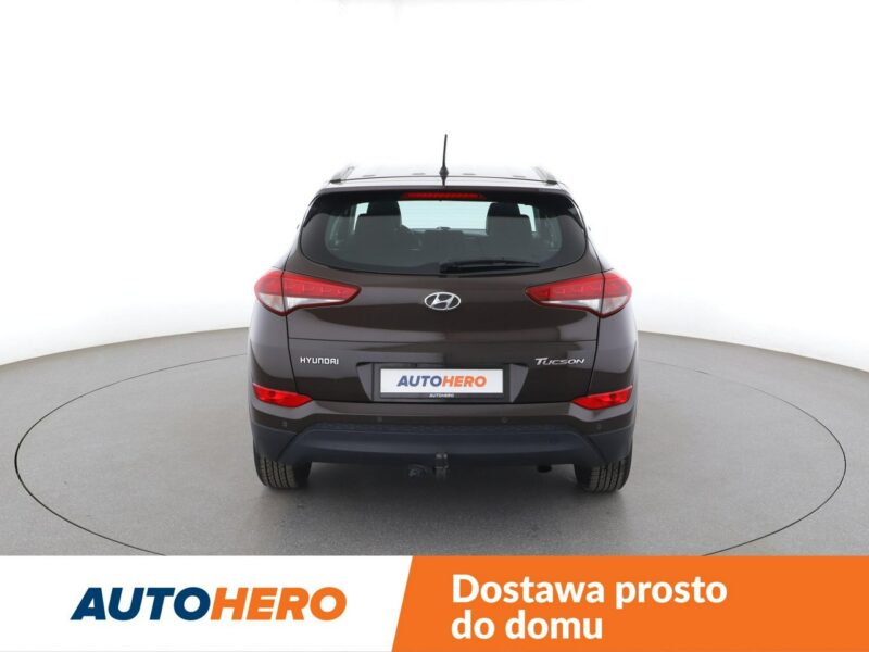 Hyundai Tucson PDC grzane fotele navi bluetooth hak III (2015-2020)