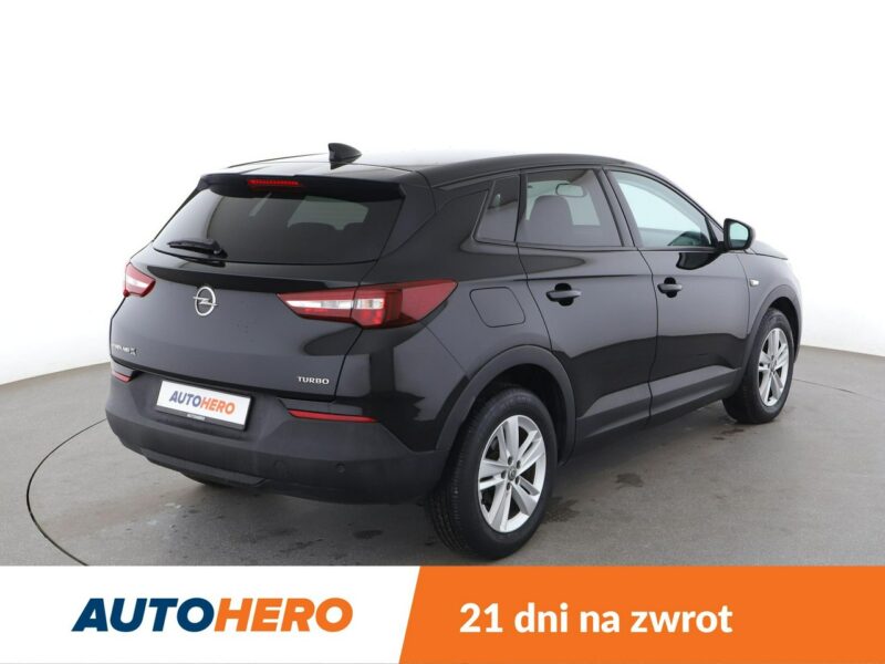 Opel Grandland X Lounge automat panorama grzane fotele+kier. PDC navi półskóra tempomat