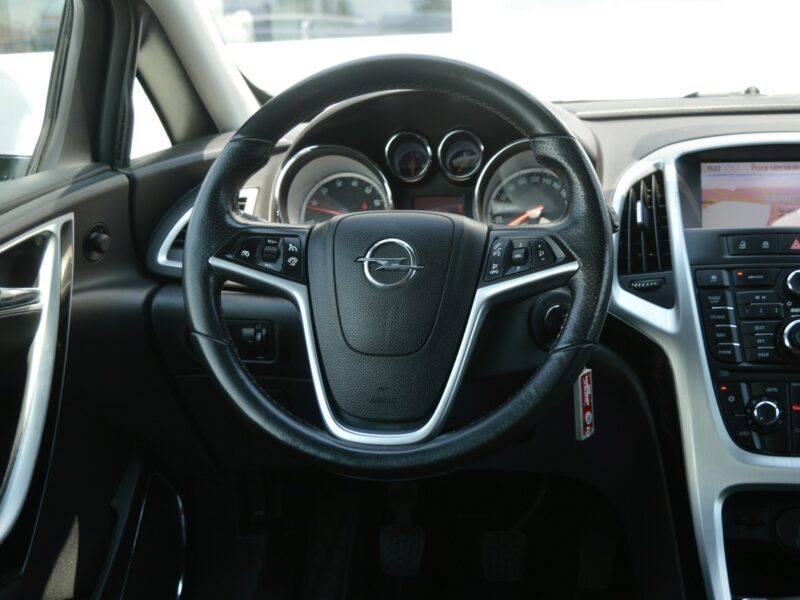 Opel Astra GTC 1.4i 140kM 100% bezwypadkowy Serwis Bi-Xenon LED Navi 172tys.km. J (2009-2019)