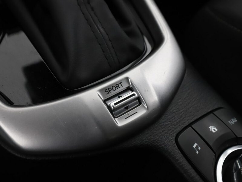 Mazda CX-3 Navi, Aut.klima, hak, podg.fotele, bluetooth
