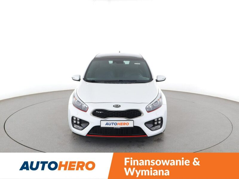 Kia Cee'd GT alcantara panorama 204KM navi grzane fotele PDC xenon II (2012-)
