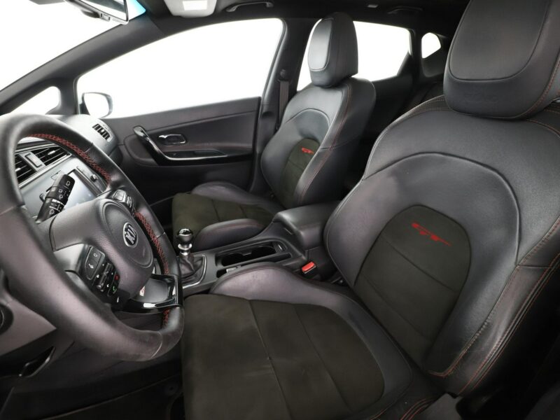 Kia Cee'd GT alcantara panorama 204KM navi grzane fotele PDC xenon II (2012-)