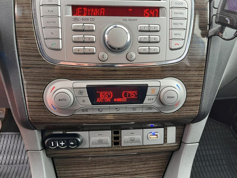 Ford Focus 1.6 klima Alu Grzana szyba Bez Rdzy KS Serw Stan BDB BEzwypadk Opłacon Mk2 (2004-2011)