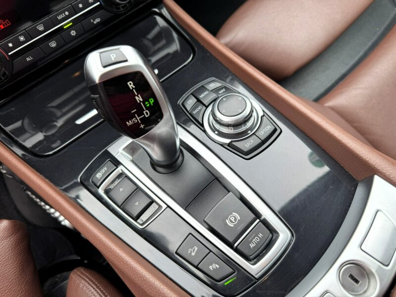 BMW 5GT xDrive ,Bezwypadkowy, Kamera, Dociągi drzwi, Podgrzewane fotele, LED