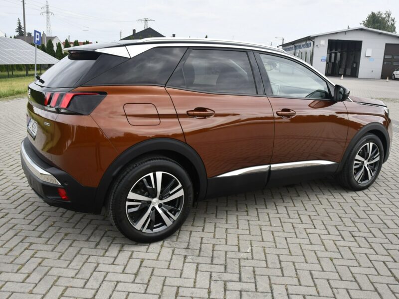 Peugeot 3008 1,2Turbo GT-Line.Ledy.Bi-Xenon.Panorama Dach.Klimatr 2 str. Kamera Cof II (2016-)