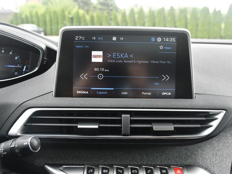 Peugeot 3008 1,2Turbo GT-Line.Ledy.Bi-Xenon.Panorama Dach.Klimatr 2 str. Kamera Cof II (2016-)