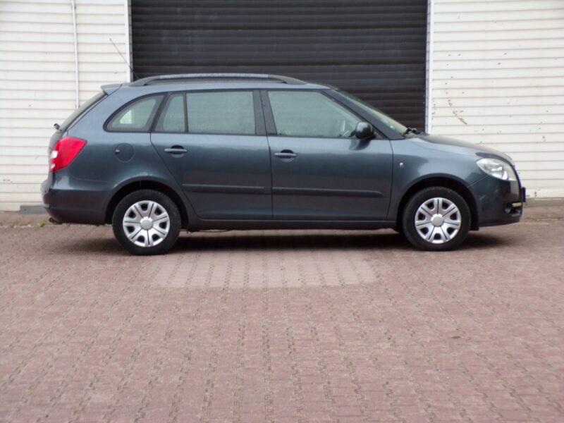 Škoda Fabia Kamera cofania /Klimatyzacja /1,2 /mpi /2010r II (2007-2014)