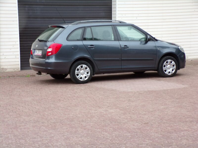 Škoda Fabia Kamera cofania /Klimatyzacja /1,2 /mpi /2010r II (2007-2014)