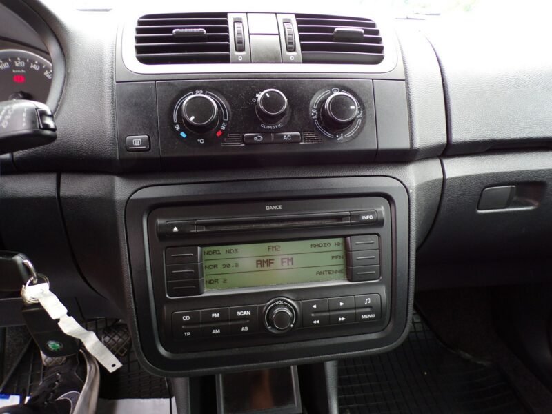 Škoda Fabia Kamera cofania /Klimatyzacja /1,2 /mpi /2010r II (2007-2014)