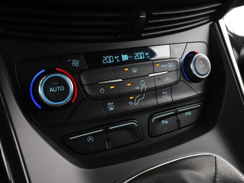Ford Kuga ST-Line navi bluetooth II (2012-)
