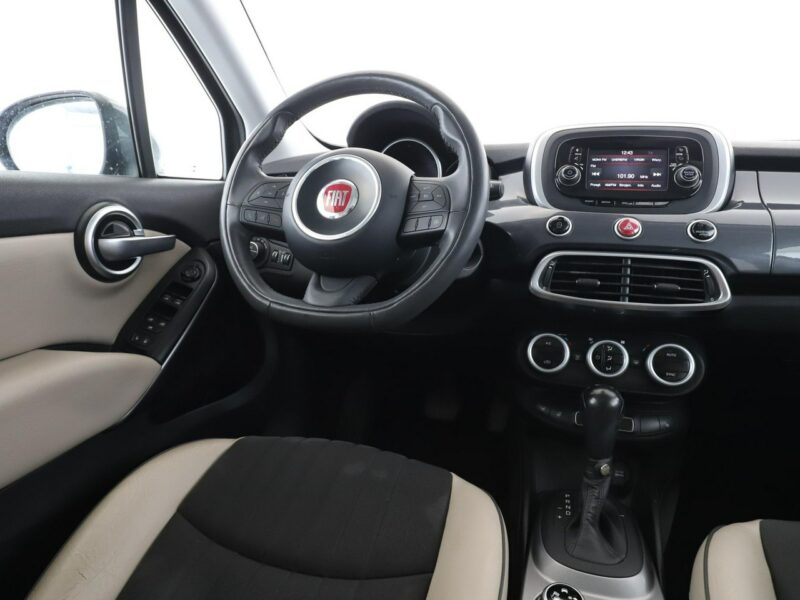 Fiat 500x Lounge automat panorama grzane fotele+kier. PDC navi półskóra tempomat
