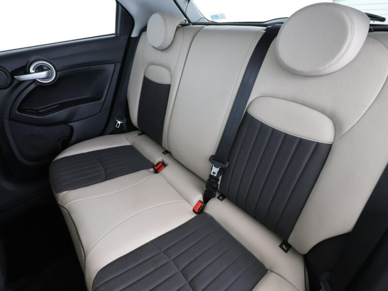 Fiat 500x Lounge automat panorama grzane fotele+kier. PDC navi półskóra tempomat