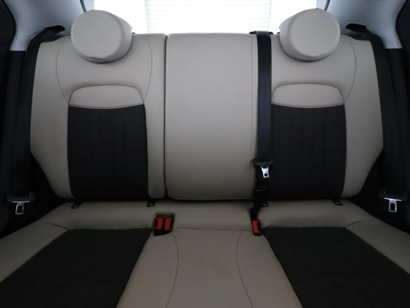 Fiat 500x Lounge automat panorama grzane fotele+kier. PDC navi półskóra tempomat