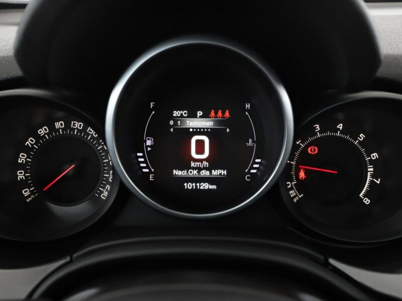 Fiat 500x Lounge automat panorama grzane fotele+kier. PDC navi półskóra tempomat