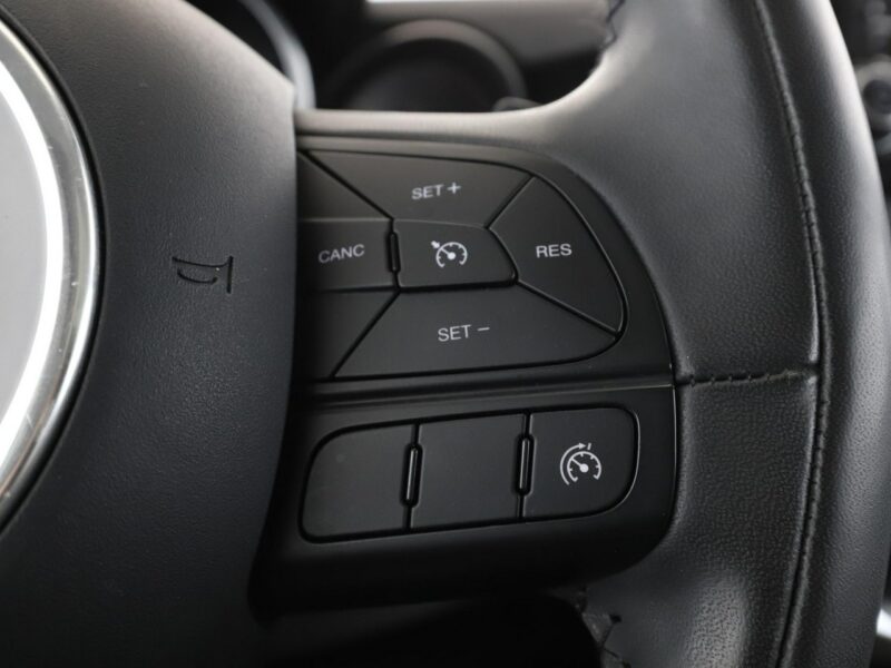 Fiat 500x Lounge automat panorama grzane fotele+kier. PDC navi półskóra tempomat