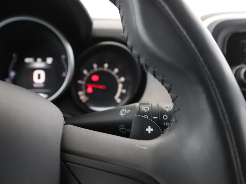 Fiat 500x Lounge automat panorama grzane fotele+kier. PDC navi półskóra tempomat