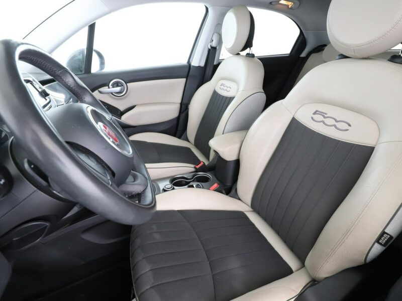 Fiat 500x Lounge automat panorama grzane fotele+kier. PDC navi półskóra tempomat