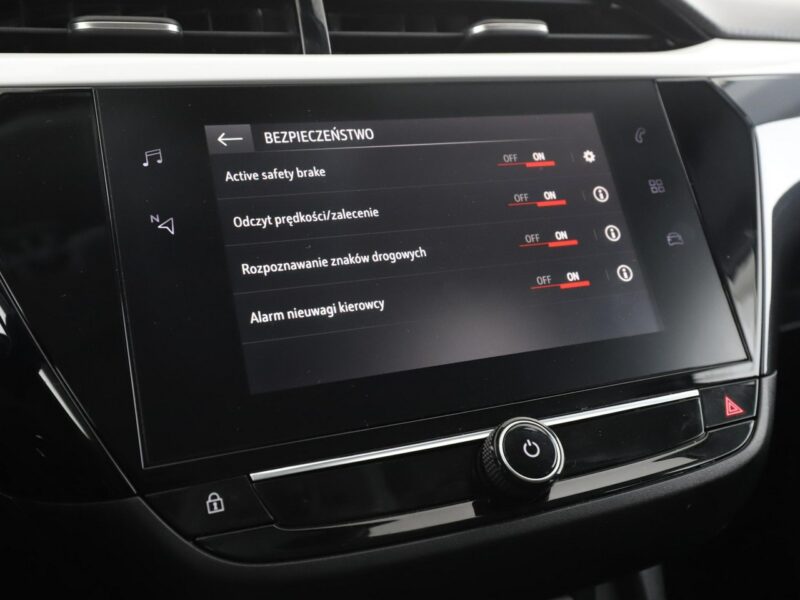 Opel Corsa virtual cocpit klima kamera i czujniki parkowania F (2019-)
