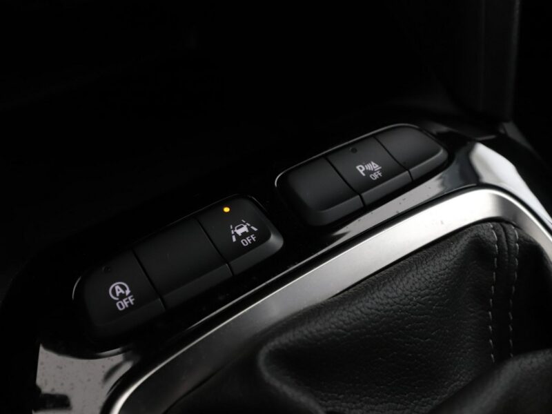 Opel Corsa virtual cocpit klima kamera i czujniki parkowania F (2019-)