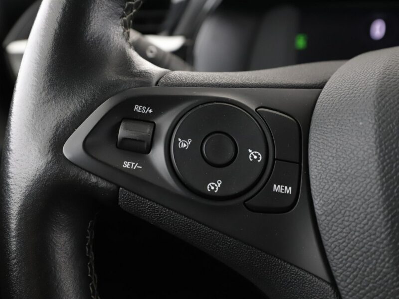 Opel Corsa virtual cocpit klima kamera i czujniki parkowania F (2019-)