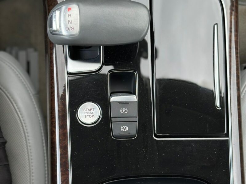 Audi A8 Faktura VAT 23% Salon Polska D4 (2010-)