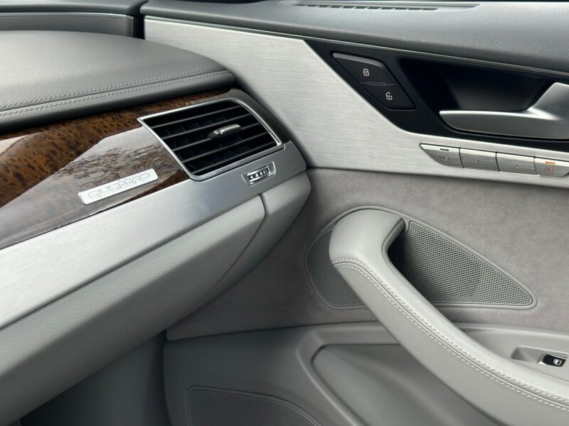 Audi A8 Faktura VAT 23% Salon Polska D4 (2010-)
