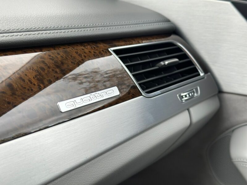 Audi A8 Faktura VAT 23% Salon Polska D4 (2010-)