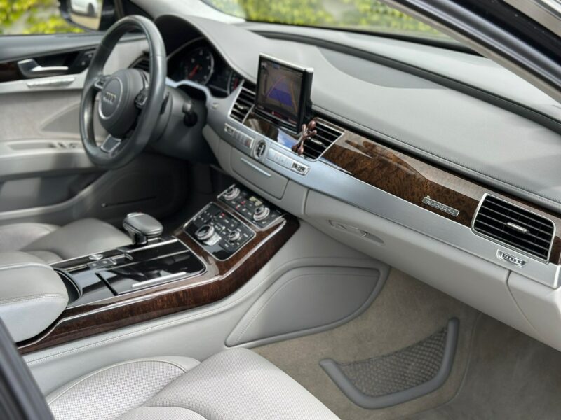Audi A8 Faktura VAT 23% Salon Polska D4 (2010-)