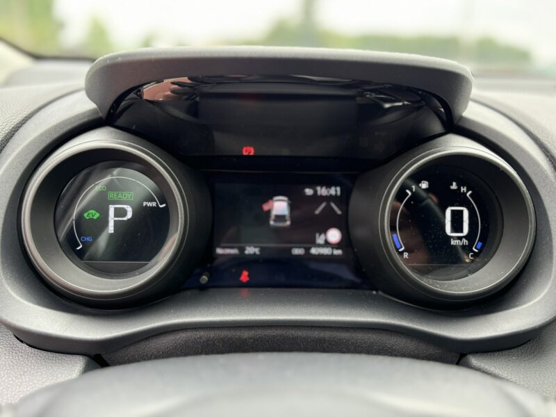 Toyota Yaris Hybryda, Gwarancja, Automat, Salon Polska, Niski Przebieg IV (2020-)