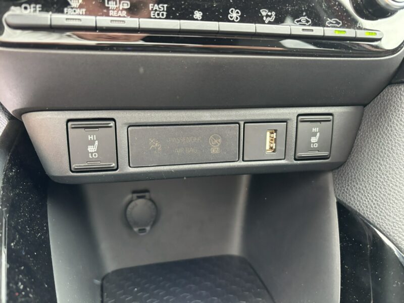 Toyota Yaris Hybryda, Gwarancja, Automat, Salon Polska, Niski Przebieg, Super Stan IV (2020-)