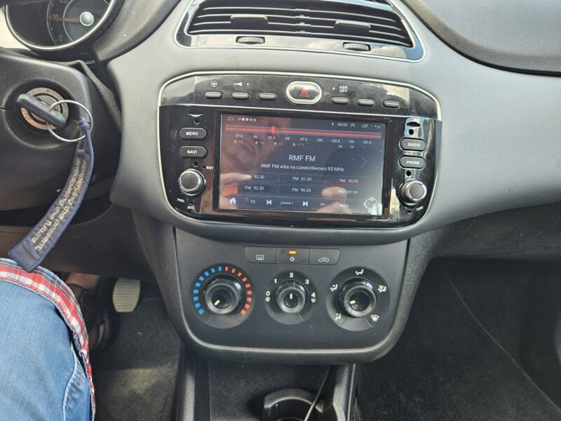 Fiat Punto Evo Nawigacja / Klimatyzacja / Kamera cofania