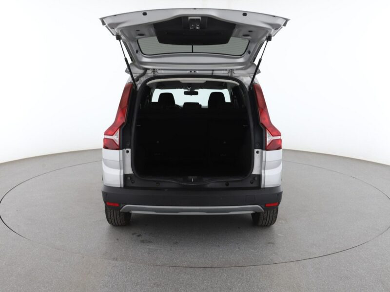 Dacia Jogger klimatyzacja czujniki parkowania LED multifunkcja