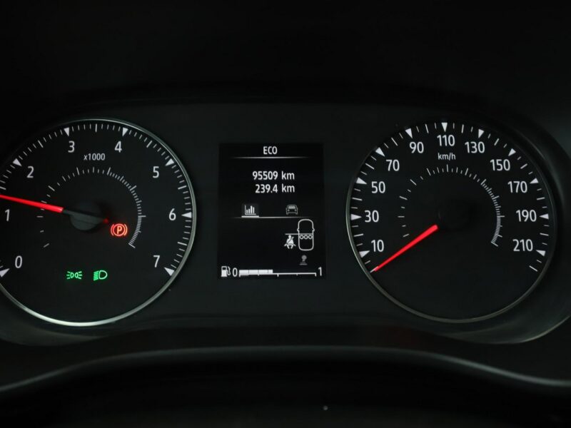 Dacia Jogger klimatyzacja czujniki parkowania LED multifunkcja