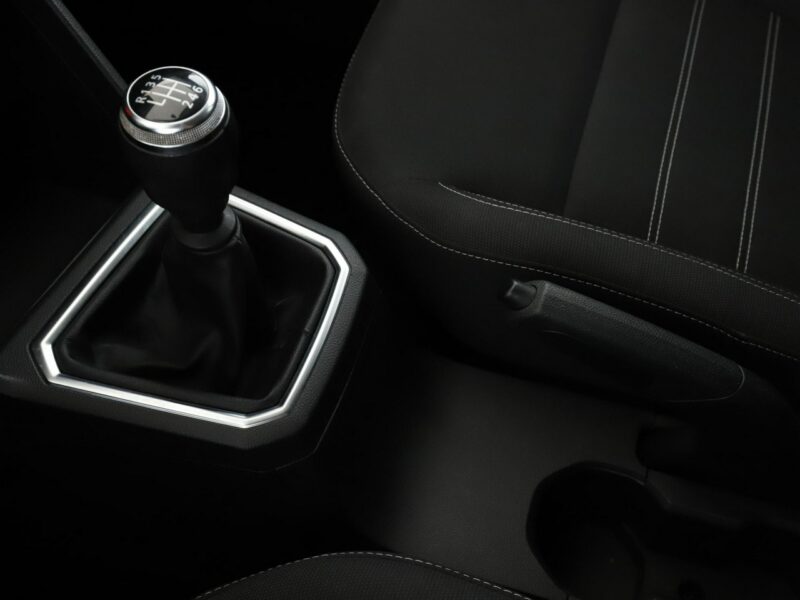 Dacia Jogger klimatyzacja czujniki parkowania LED multifunkcja