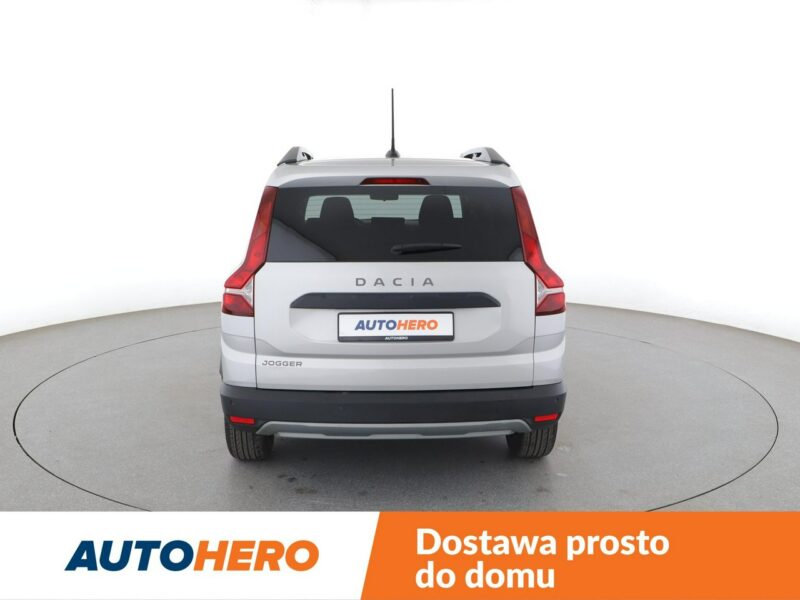 Dacia Jogger klimatyzacja czujniki parkowania LED multifunkcja