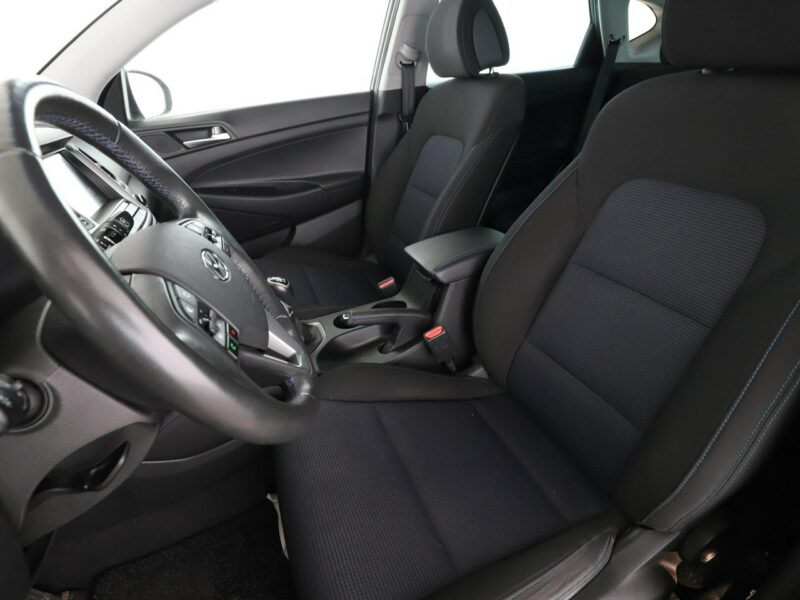 Hyundai Tucson 4X4 Navi Klimatyzacja Kamera cofania Podgrzewane fotele Bluetooth III (2015-2020)