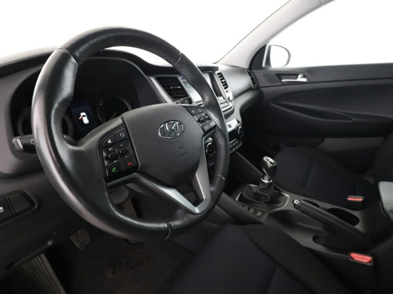 Hyundai Tucson 4X4 Navi Klimatyzacja Kamera cofania Podgrzewane fotele Bluetooth III (2015-2020)