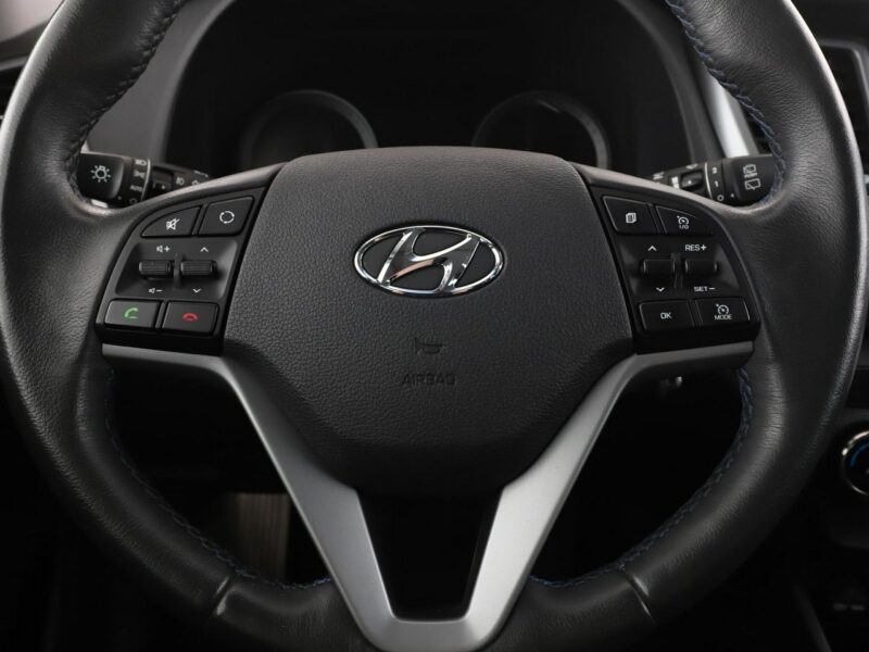 Hyundai Tucson 4X4 Navi Klimatyzacja Kamera cofania Podgrzewane fotele Bluetooth III (2015-2020)