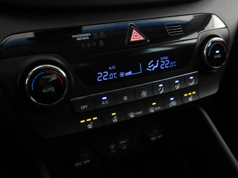 Hyundai Tucson 4X4 Navi Klimatyzacja Kamera cofania Podgrzewane fotele Bluetooth III (2015-2020)